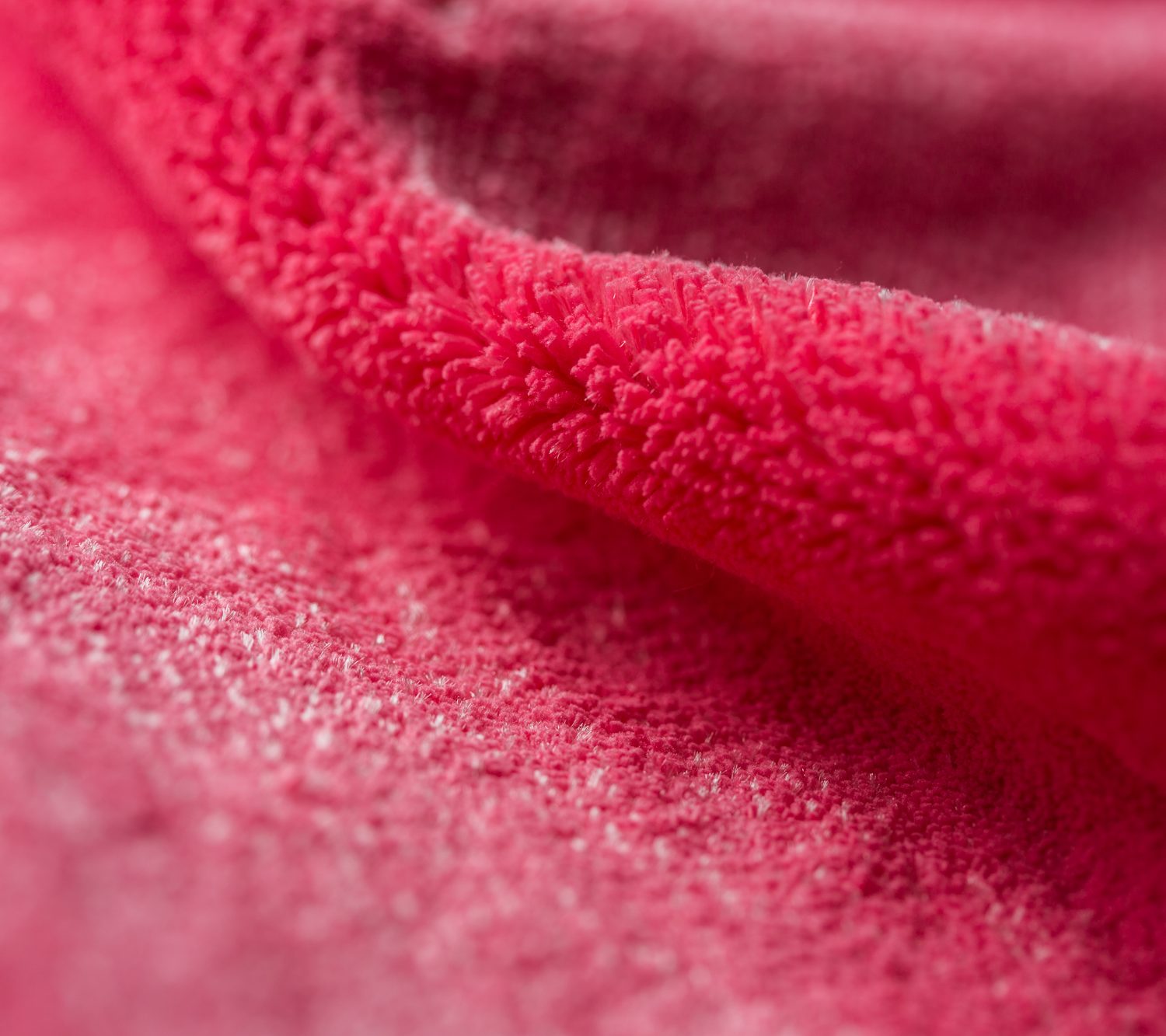 Plüschstoffe: Technische Performance für Industrie, Reinigung & Premium-Anwendungen